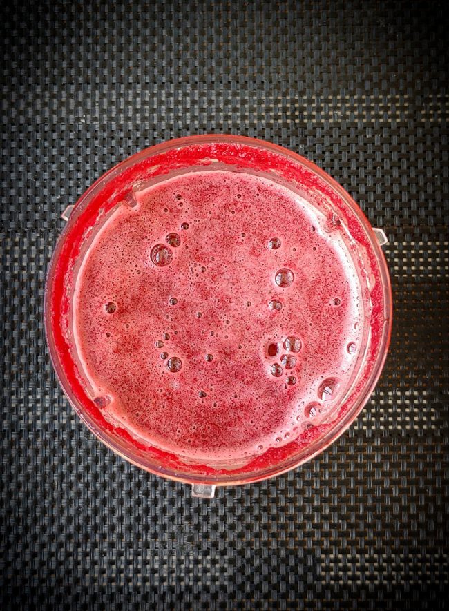 Detox Smoothies with beets, celery, carrots and parsley